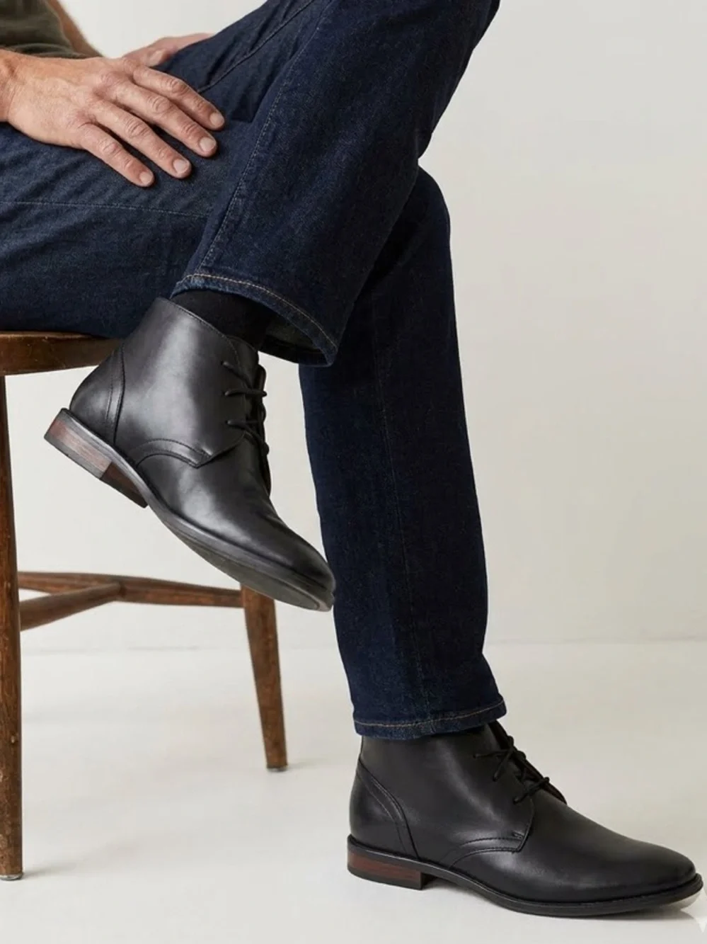 Florsheim New Matera Plain Toe Chukka Boots Black Leather Lace Up Size 9.5
